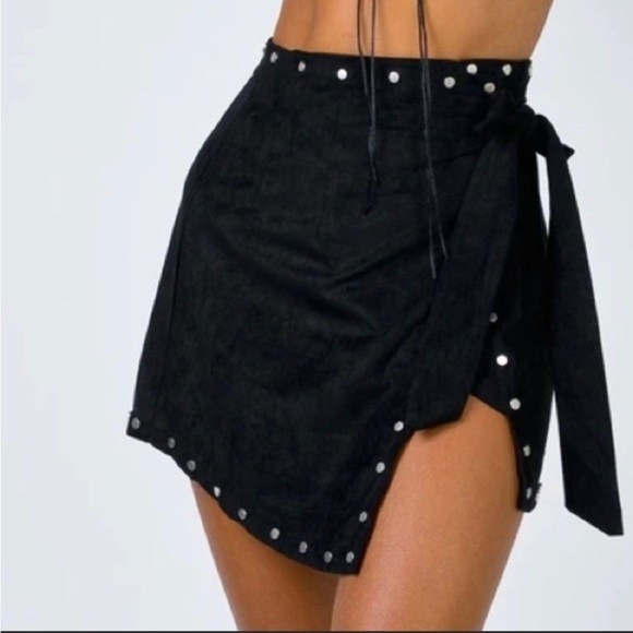 Princess Polly Dresses & Skirts - Princess Polly Black Bardsley Stud Detail Mini Skirt Sz 8 NWT